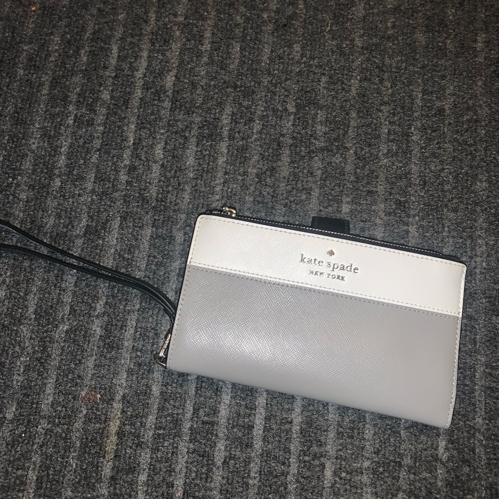 KATE SPADE WALLET WRISTLET CLUTCH HOLDS PHONE